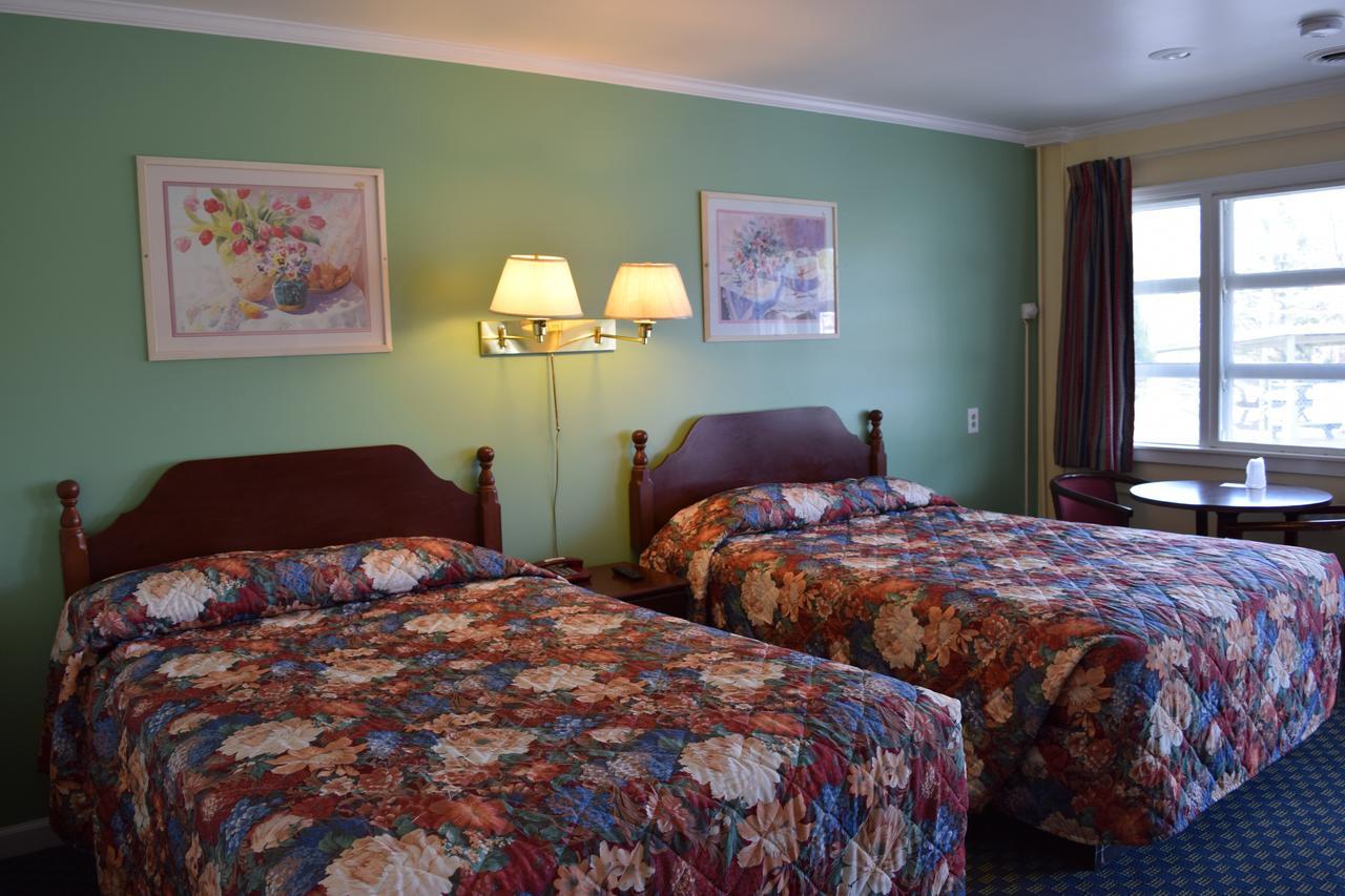 Top Hill Motel Saratoga Springs Extérieur photo